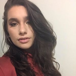 Meet your Posher, Hayley